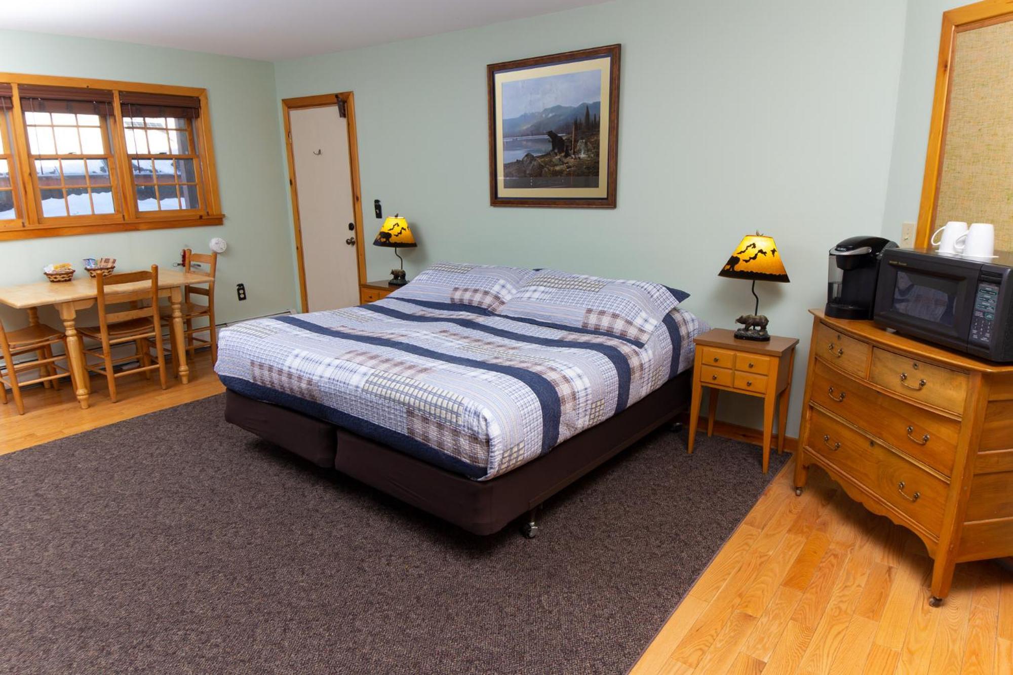 Trails End Inn Keene Valley Экстерьер фото